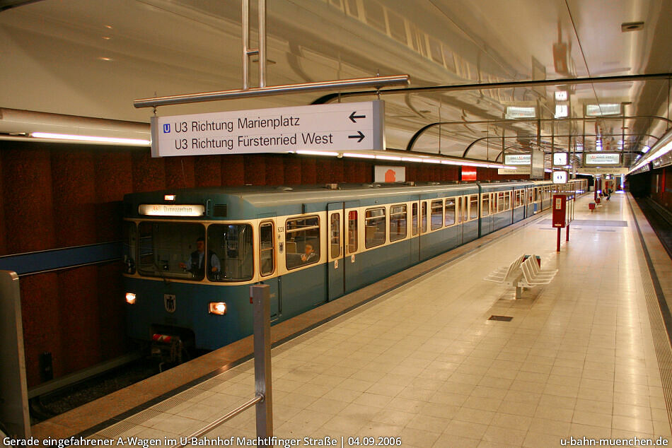 UBahnhof Machtlfinger Straße (U3) UBahn München